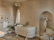 Ground floor Empress Elizabeth's bathtub Bathroom