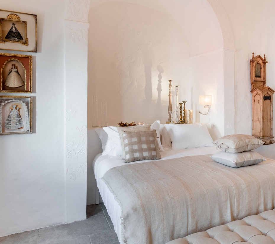5-star hotels and B&B, luxury villas and holiday homes