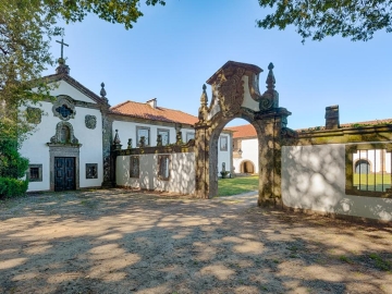 Paço de Lanheses - Holiday Apartment in Lanheses, North of Portugal