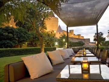 Hotel du Chateau - Boutique Hotel in Carcassonne, Occitanie
